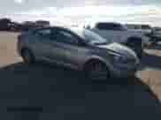 2015 Hyundai Elantra SE z VIN 5NPDH4AE6FH575582, wystawiony jako Copart lot #48823435 z przebiegiem 131 287 mil mil oraz Czysty tytuł • Clean title. Historia ofert i sprzedaży dostępna na DreamBid. Obrazek 4.