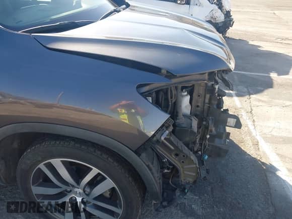 2017 Honda Pilot Touring z VIN 5FNYF5H95HB037558, wystawiony jako IAAI lot #43385876 z przebiegiem 64 042 mil mil oraz . Historia ofert i sprzedaży dostępna na DreamBid. Obrazek 18.