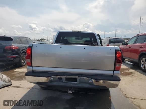 1999 GMC Sierra 1500 SLE с VIN 2GTEC19TXX1520396, выставлен на аукционе Copart как лот 67890675 с пробегом 239 087 миль миль и Списание • Salvage title. История ставок и продаж доступна на DreamBid. Изображение 6.