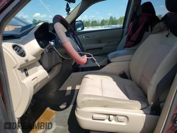 2014 Honda Pilot EX z VIN 5FNYF3H41EB021295, wystawiony jako Copart lot #68940065 z przebiegiem 155 697 mil mil oraz Szkoda całkowita • Salvage title. Historia ofert i sprzedaży dostępna na DreamBid. Obrazek 7.