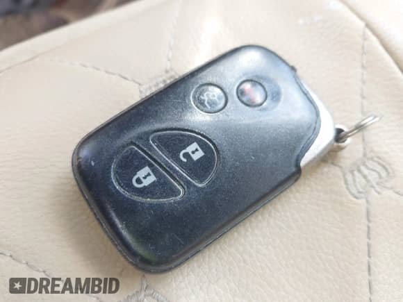 2011 Lexus IS 250 with VIN JTHCF5C20B5049547, listed as a IAAI auction lot 42506878 with 175,754 mi miles and . Bid and sale history available at DreamBid. Image 11.