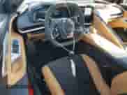 2023 Chevrolet Corvette 3LT z VIN 1G1YC3D46P5100912, wystawiony jako Copart lot #70214624 z przebiegiem 4 040 mil mil oraz Szkoda całkowita • Salvage title. Historia ofert i sprzedaży dostępna na DreamBid. Obrazek 8.