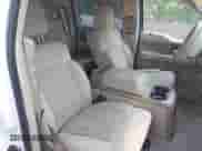 2005 Ford F-150 XLT z VIN 1FTPW12555FB20067, wystawiony jako IAAI lot #43246586 z przebiegiem 182 982 mil mil oraz . Historia ofert i sprzedaży dostępna na DreamBid. Obrazek 5.