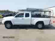 2015 Toyota Tacoma PreRunner z VIN 5TFTX4GN5FX050992, wystawiony jako IAAI lot #42655156 z przebiegiem 66 502 mil mil oraz . Historia ofert i sprzedaży dostępna na DreamBid. Obrazek 14.