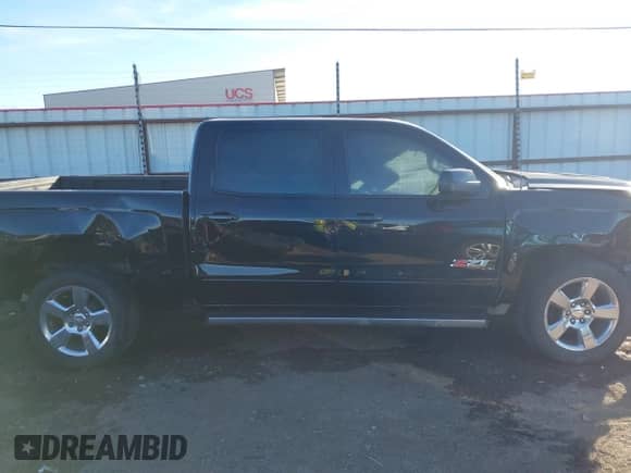 2017 Chevrolet Silverado 1500 LTZ z VIN 3GCUKSEJ2HG286384, wystawiony jako IAAI lot #40919828 z przebiegiem 105 537 mil mil oraz . Historia ofert i sprzedaży dostępna na DreamBid. Obrazek 14.