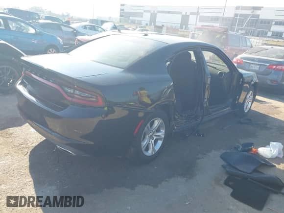 2022 Dodge Charger SXT z VIN 2C3CDXBG4NH212573, wystawiony jako IAAI lot #43197559 z przebiegiem 30 062 mil mil oraz . Historia ofert i sprzedaży dostępna na DreamBid. Obrazek 4.