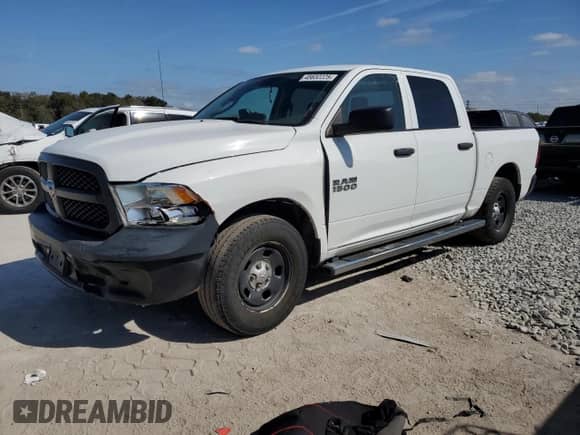 2016 Ram 1500 Tradesman z VIN 1C6RR6KG3GS375624, wystawiony jako Copart lot #45632225 z przebiegiem 147 808 mil mil oraz Czysty tytuł • Clean title. Historia ofert i sprzedaży dostępna na DreamBid. Obrazek 1.