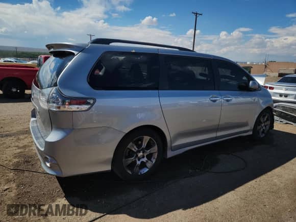 2015 Toyota Sienna SE with VIN 5TDXK3DC2FS678950, listed as a Copart auction lot 70514285 with 172,962 mi miles and Salvage title. Bid and sale history available at DreamBid. Image 3.