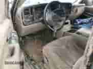 2001 GMC Sierra 1500 SLE z VIN 2GTEC19V411310370, wystawiony jako Copart lot #52950885 z przebiegiem 240 629 mil mil oraz Szkoda całkowita • Salvage title. Historia ofert i sprzedaży dostępna na DreamBid. Obrazek 8.