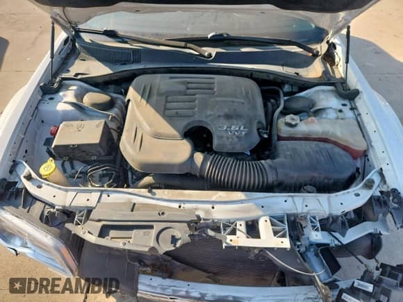 2016 Chrysler 300 Anniversary Edition с VIN 2C3CCAAG6GH182271, выставлен на аукционе Copart как лот 67798835 с пробегом 65 344 миль миль и Списание • Salvage title. История ставок и продаж доступна на DreamBid. Изображение 11.