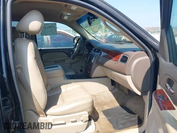 2010 Chevrolet Tahoe LT с VIN 1GNUKBE05AR255439, выставлен на аукционе IAAI как лот 43002454 с пробегом 247 785 миль миль и . История ставок и продаж доступна на DreamBid. Изображение 5.