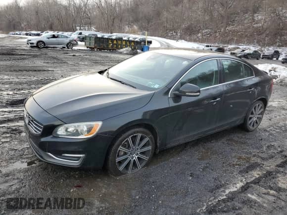 2014 Volvo S60 T6 with VIN YV1902FH9E2274593, listed as a Copart auction lot 43174135 with 84,645 mi miles and Salvage title. Bid and sale history available at DreamBid. Image 1.