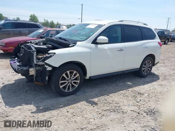 2016 Nissan Pathfinder Platinum with VIN 5N1AR2MM1GC655985, listed as a IAAI auction lot 42721640 with 175,902 mi miles and . Bid and sale history available at DreamBid. Image 2.