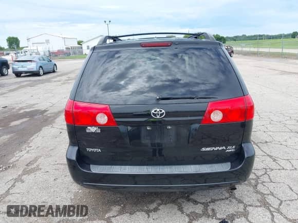 2010 Toyota Sienna XLE с VIN 5TDDK4CC6AS032037, выставлен на аукционе IAAI как лот 42860576 с пробегом 152 149 миль миль и . История ставок и продаж доступна на DreamBid. Изображение 16.