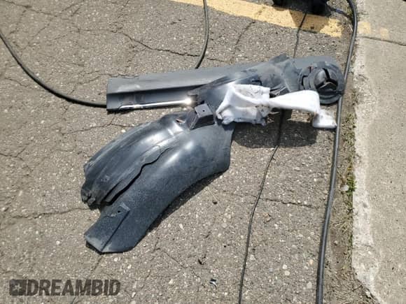 2011 Chevrolet Equinox 2LT with VIN 2CNFLNEC5B6248672, listed as a Copart auction lot 54198165 with 181,877 mi miles and Salvage title. Bid and sale history available at DreamBid. Image 13.