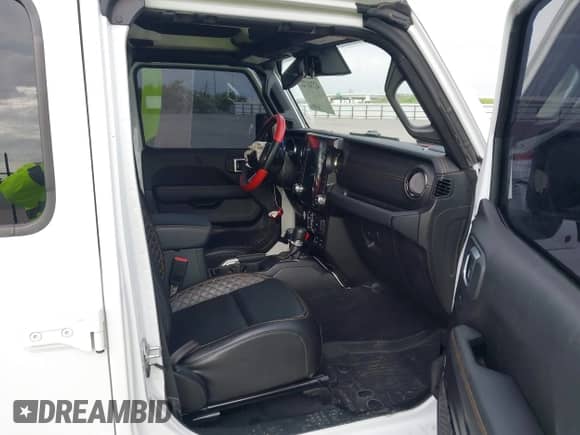 2022 Jeep Wrangler Unlimited Sahara с VIN 1C4HJXEN9NW190351, выставлен на аукционе IAAI как лот 42741722 с пробегом 40 794 миль миль и . История ставок и продаж доступна на DreamBid. Изображение 5.