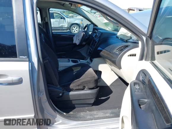 2013 Dodge Grand Caravan SXT with VIN 2C4RDGCG9DR636716, listed as a IAAI auction lot 43213408 with 160,918 mi miles and . Bid and sale history available at DreamBid. Image 5.