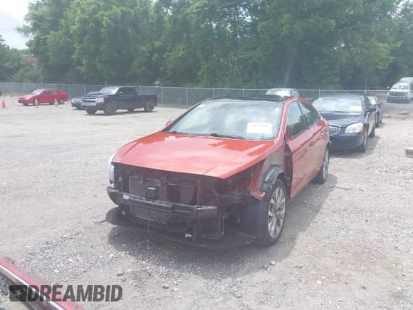 2015 Hyundai Sonata Limited с VIN 5NPE34AB4FH117886, выставлен на аукционе IAAI как лот 42535258 с пробегом 155 273 миль миль и . История ставок и продаж доступна на DreamBid. Изображение 2.