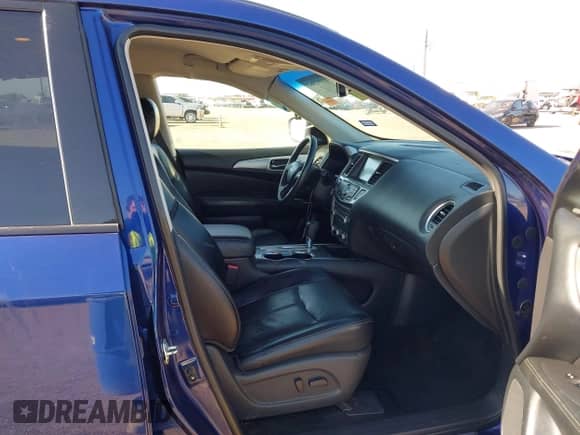 2019 Nissan Pathfinder SV с VIN 5N1DR2MN5KC651971, выставлен на аукционе IAAI как лот 41997367 с пробегом 84 439 миль миль и . История ставок и продаж доступна на DreamBid. Изображение 5.