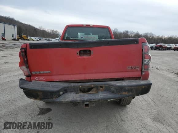 2006 Chevrolet Silverado 2500HD LS с VIN 1GCHC24U56E154315, выставлен на аукционе Copart как лот 46240345 с пробегом Не указан миль и Списание • Salvage title. История ставок и продаж доступна на DreamBid. Изображение 6.