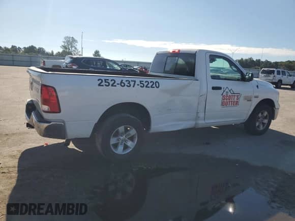 2019 Ram 1500 Tradesman z VIN 3C6JR6DT5KG650725, wystawiony jako Copart lot #80338955 z przebiegiem 121 104 mil mil oraz Szkoda całkowita • Salvage title. Historia ofert i sprzedaży dostępna na DreamBid. Obrazek 3.