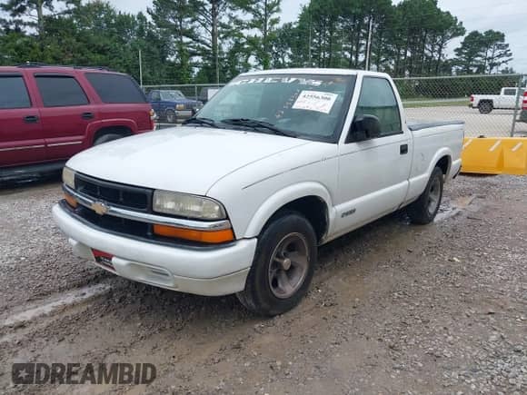 2000 Chevrolet S-10 с VIN 1GCCS1444YK101486, выставлен на аукционе IAAI как лот 42556300 с пробегом 163 184 миль миль и . История ставок и продаж доступна на DreamBid. Изображение 2.