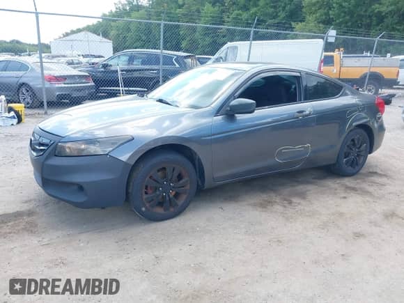 2012 Honda Accord EX z VIN 1HGCS1B7XCA010753, wystawiony jako IAAI lot #43120742 z przebiegiem 181 294 mil mil oraz . Historia ofert i sprzedaży dostępna na DreamBid. Obrazek 2.