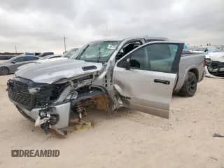 2025 Ram 1500 Lone Star z VIN 1C6SRFFPXSN534450, wystawiony jako Copart lot #59370545 z przebiegiem 11 420 mil mil oraz Szkoda całkowita • Salvage title. Historia ofert i sprzedaży dostępna na DreamBid. Obrazek 1.