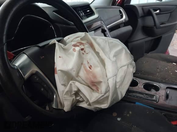 2013 Chevrolet Traverse LT z VIN 1GNKVGKD2DJ123860, wystawiony jako IAAI lot #42683933 z przebiegiem 182 801 mil mil oraz . Historia ofert i sprzedaży dostępna na DreamBid. Obrazek 22.