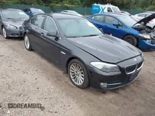 2013 BMW 5 Series 535i xDrive с VIN WBAFU7C58DDU67614, выставлен на аукционе IAAI как лот 43338905 с пробегом 168 966 миль миль и . История ставок и продаж доступна на DreamBid. Изображение 1.
