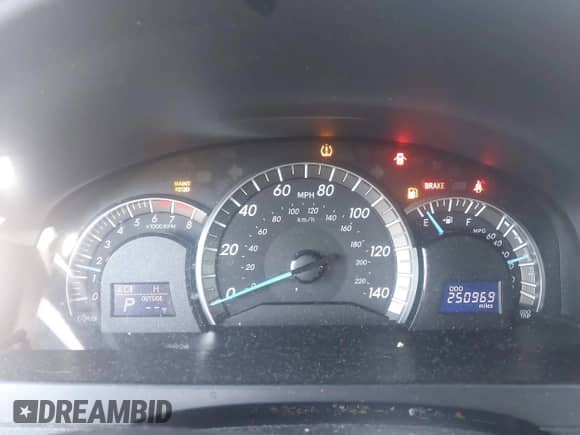 2013 Toyota Camry L with VIN 4T1BF1FK2DU660086, listed as a IAAI auction lot 43123515 with 250,969 mi miles and . Bid and sale history available at DreamBid. Image 7.