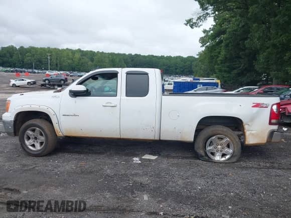 2012 GMC Sierra 1500 SLE z VIN 1GTR1VE09CZ352939, wystawiony jako IAAI lot #42930892 z przebiegiem 245 348 mil mil oraz . Historia ofert i sprzedaży dostępna na DreamBid. Obrazek 14.