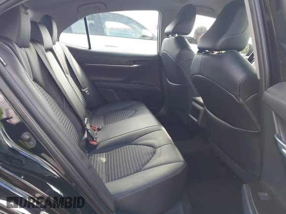 2021 Toyota Camry SE Nightshade z VIN 4T1G11AK8MU494510, wystawiony jako IAAI lot #43225311 z przebiegiem 73 978 mil mil oraz . Historia ofert i sprzedaży dostępna na DreamBid. Obrazek 8.