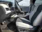 2025 Mitsubishi Outlander SE z VIN JA4J4VA82SZ026117, wystawiony jako Copart lot #81656845 z przebiegiem 1 460 mil mil oraz Szkoda całkowita • Salvage title. Historia ofert i sprzedaży dostępna na DreamBid. Obrazek 7.