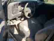 2006 Chevrolet Silverado 1500 Work Truck z VIN 1GCEC19X86Z288146, wystawiony jako Copart lot #91110165 z przebiegiem 337 899 mil mil oraz Czysty tytuł • Clean title. Historia ofert i sprzedaży dostępna na DreamBid. Obrazek 8.