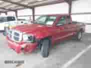 2007 Dodge Dakota SLT с VIN 1D7HE42K27S159777, выставлен на аукционе IAAI как лот 42594172 с пробегом 143 306 миль миль и . История ставок и продаж доступна на DreamBid. Изображение 2.