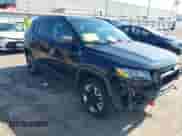 2018 Jeep Compass Trailhawk с VIN 3C4NJDDBXJT403901, выставлен на аукционе IAAI как лот 43123640 с пробегом 103 211 миль миль и . История ставок и продаж доступна на DreamBid. Изображение 1.