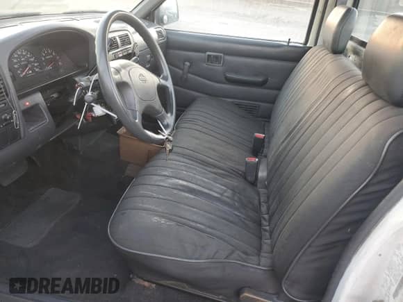 1994 Nissan Frontier с VIN 1N6SD11S8RC313339, выставлен на аукционе Copart как лот 41510845 с пробегом 132 355 миль миль и Списание • Salvage title. История ставок и продаж доступна на DreamBid. Изображение 7.