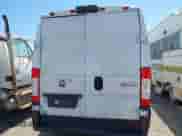 2023 Ram ProMaster Cargo z VIN 3C6MRVJG1PE583543, wystawiony jako IAAI lot #42946881 z przebiegiem 26 701 mil mil oraz . Historia ofert i sprzedaży dostępna na DreamBid. Obrazek 16.