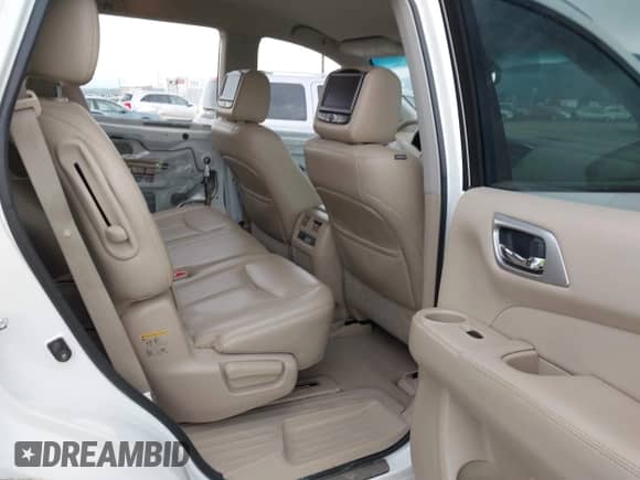 2014 Nissan Pathfinder Platinum with VIN 5N1AR2MM0EC695195, listed as a IAAI auction lot 42477217 with 165,578 mi miles and . Bid and sale history available at DreamBid. Image 8.