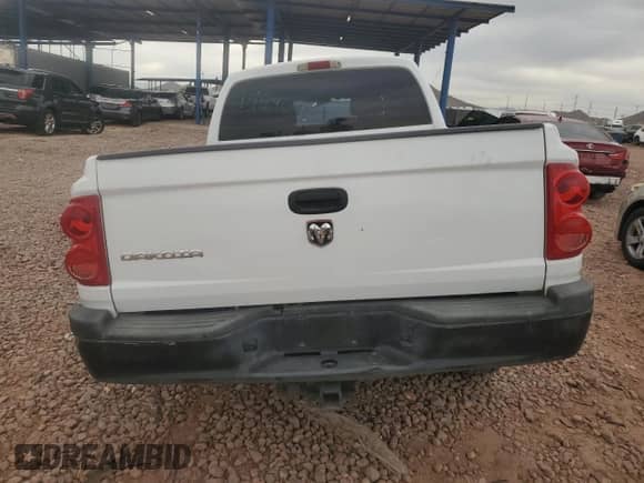 2006 Dodge Dakota ST with VIN 1D7HW28KX6S657152, listed as a Copart auction lot 51016735 with 271,359 mi miles and Salvage title. Bid and sale history available at DreamBid. Image 6.