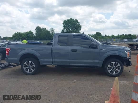 2020 Ford F-150 XL with VIN 1FTEX1EP0LKF35089, listed as a IAAI auction lot 42657401 with 65,347 mi miles and . Bid and sale history available at DreamBid. Image 14.