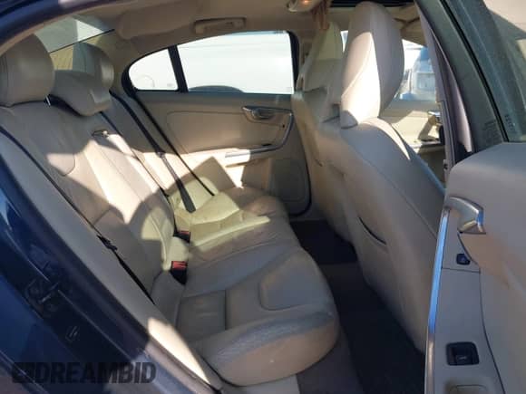 2012 Volvo S60 T5 с VIN YV1622FS1C2057349, выставлен на аукционе IAAI как лот 43264522 с пробегом 175 187 миль миль и . История ставок и продаж доступна на DreamBid. Изображение 8.