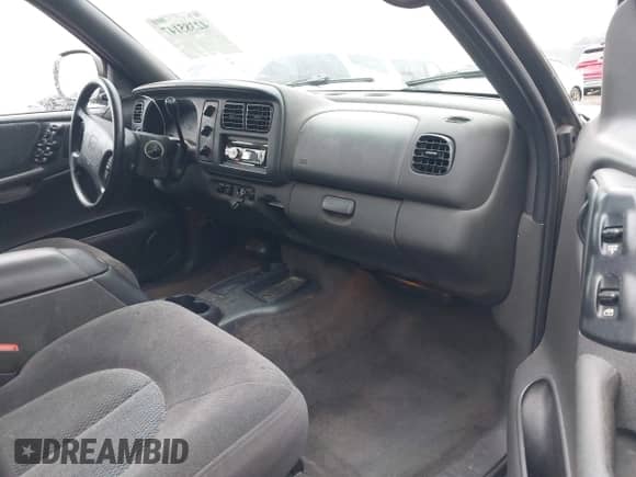 1999 Dodge Durango with VIN 1B4HS28Y6XF631018, listed as a IAAI auction lot 42385147 with 372,666 mi miles and . Bid and sale history available at DreamBid. Image 5.