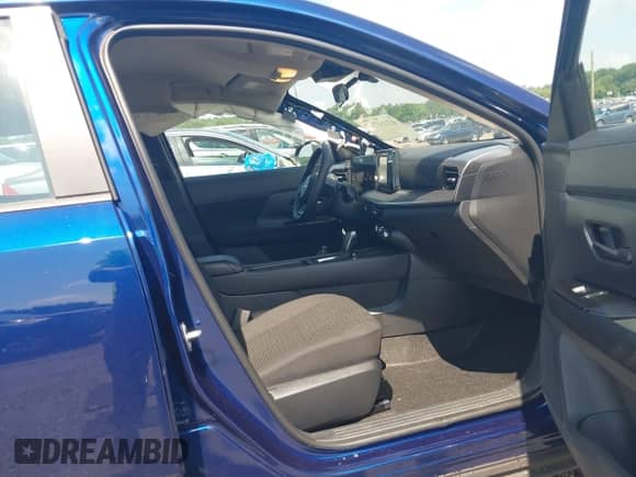 2025 Nissan Kicks S with VIN 3N8AP6BB7SL363097, listed as a IAAI auction lot 42754743 with 3,023 mi miles and . Bid and sale history available at DreamBid. Image 5.