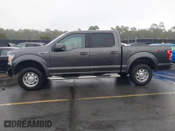 2018 Ford F-150 XL z VIN 1FTEW1E58JFA64123, wystawiony jako IAAI lot #43302719 z przebiegiem 131 849 mil mil oraz . Historia ofert i sprzedaży dostępna na DreamBid. Obrazek 15.