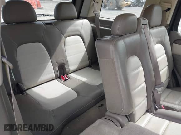 2005 Ford Explorer Eddie Bauer with VIN 1FMZU74K15UA92716, listed as a IAAI auction lot 42022695 with 191,424 mi miles and . Bid and sale history available at DreamBid. Image 8.