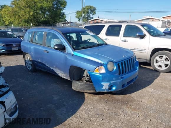 2007 Jeep Compass Sport with VIN 1J8FT47W47D194577, listed as a IAAI auction lot 43157689 with 175,153 mi miles and . Bid and sale history available at DreamBid. Image 1.