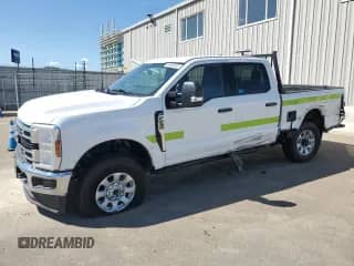 2024 Ford F-250 XL z VIN 1FT7W2BN9REE51106, wystawiony jako Copart lot #66936295 z przebiegiem 12 568 mil mil oraz Szkoda całkowita • Salvage title. Historia ofert i sprzedaży dostępna na DreamBid. Obrazek 1.