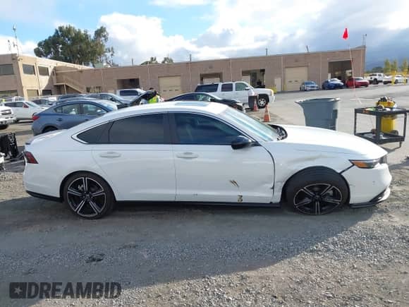 2023 Honda Accord Sport с VIN 1HGCY2F58PA042863, выставлен на аукционе IAAI как лот 43194628 с пробегом 15 837 миль миль и . История ставок и продаж доступна на DreamBid. Изображение 13.